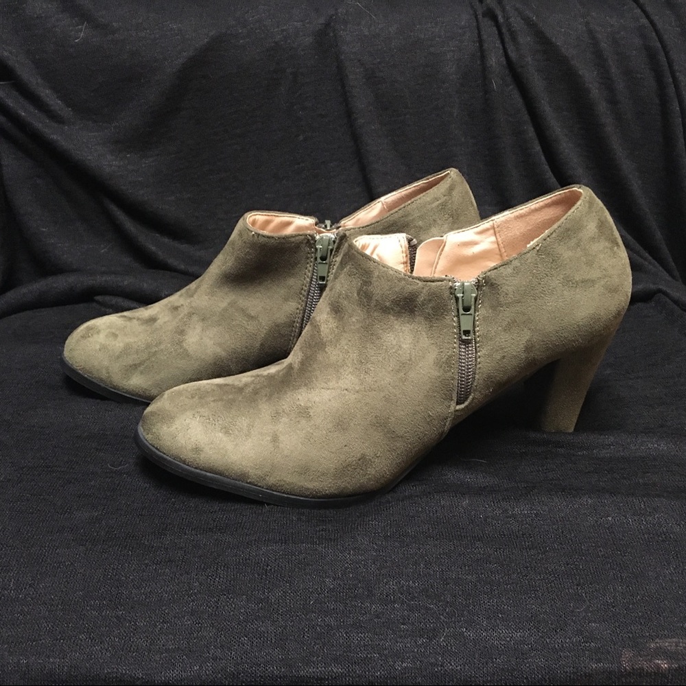 JG Green Heels
